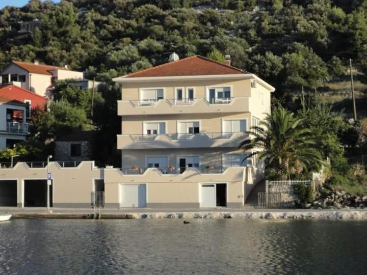 Apartman & Rooms Draga Marina Esterno foto